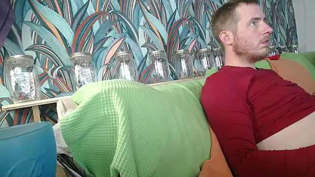 Snapshot of gaydavid chatting on 10.02.25 gaydavid online show from 10.02.25