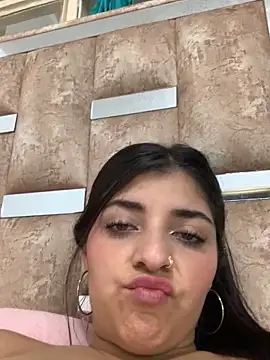 Isaa-Sweet online show from 09.11.25