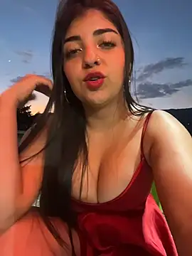 Isaa-Sweet online show from 11.22.25