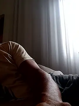 Snapshot of Binhocrs chatting on 09.30.25 Binhocrs online show from 09.30.25