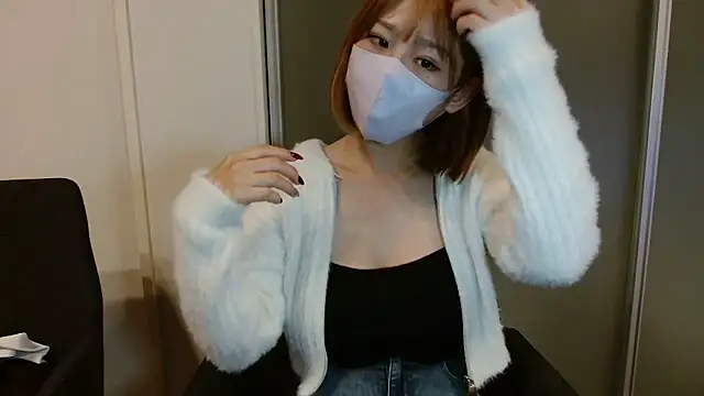 JURIO0715 online show from 10.27.25