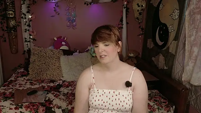 Snapshot of Maddy_cat_91 chatting on 07.27.26 Maddy cat 91 online show from 07.27.26