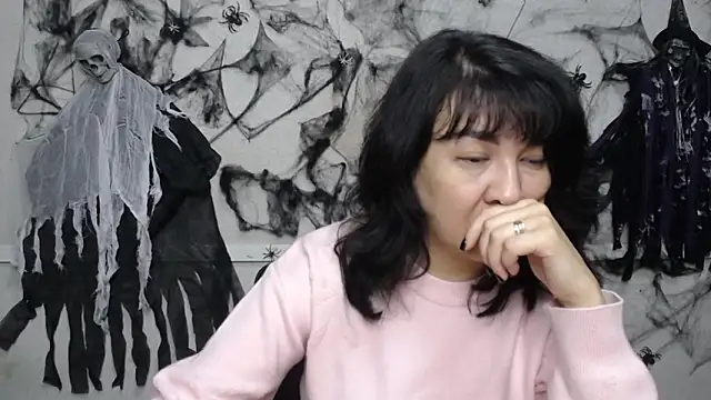 SelenaFly online show from 10.20.25