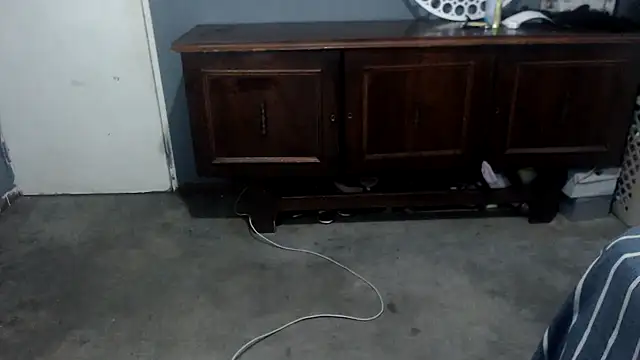 Snapshot of SEXYHUGEASS21 chatting on 10.16.25 SEXYHUGEASS21 online show from 10.16.25