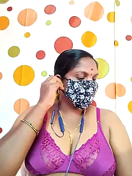 Snapshot of Tamil_Abinaya chatting on 10.08.25 Tamil Abinaya online show from 10.08.25