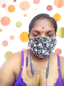 Snapshot of Tamil_Abinaya chatting on 10.11.25 Tamil Abinaya online show from 10.11.25