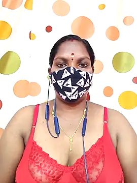 Snapshot of Tamil_Abinaya chatting on 04.19.26 Tamil Abinaya online show from 04.19.26