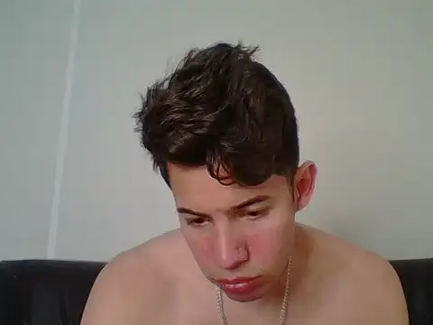 Maxtaylor18 online show from 11.04.25