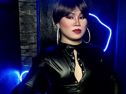 pretty lassy online show from 09.17.25