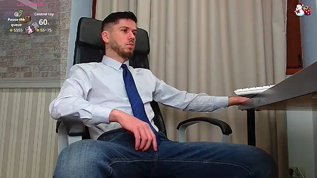 Snapshot of JonahShaw chatting on 12.16.25 JonahShaw online show from 12.16.25