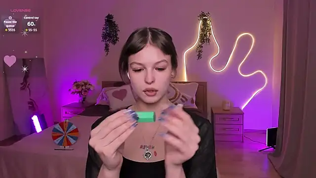 Lisa Blossom online show from 03.25.26