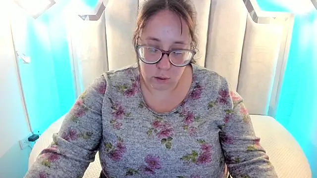  Emily rosee  online show from 09.17.25