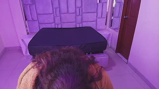  Emily rosee  online show from 01.14.26