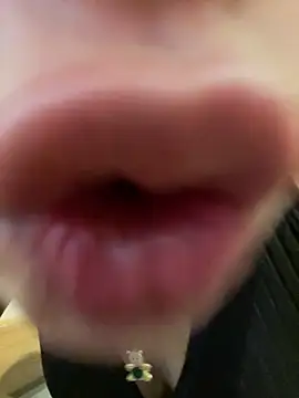 Isa Villamarin online show from 09.26.25