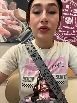 Isa Villamarin online show from 10.24.25