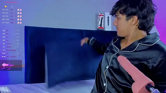 Leo Savage  online show from 11.15.25