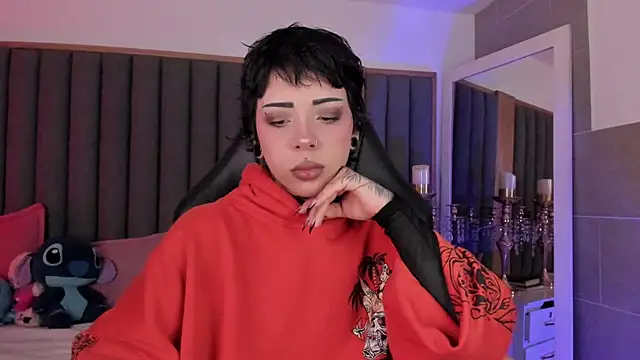 misstomie  online show from 12.03.25