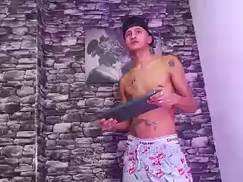 Snapshot of gustavo_saaled19_ chatting on 10.26.25 gustavo saaled19 online show from 10.26.25