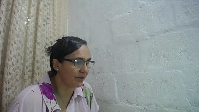 Snapshot of gabbyparker_ chatting on 04.23.26 gabbyparker online show from 04.23.26