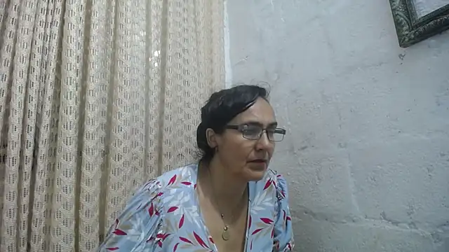 Snapshot of gabbyparker_ chatting on 05.10.26 gabbyparker online show from 05.10.26