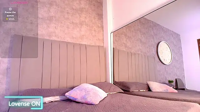 Snapshot of karla-ruiz chatting on 09.28.25 karla-ruiz online show from 09.28.25