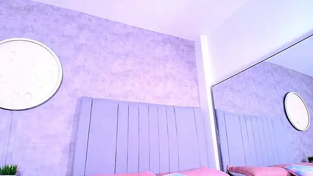 Snapshot of karla-ruiz chatting on 10.10.25 karla-ruiz online show from 10.10.25