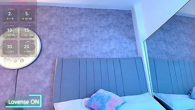 Snapshot of karla-ruiz chatting on 11.21.25 karla-ruiz online show from 11.21.25