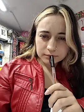 Snapshot of sheeiila chatting on 12.19.25 sheeiila online show from 12.19.25