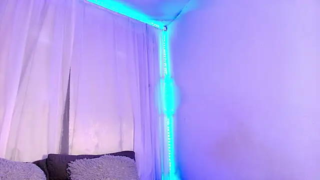 Snapshot of LilyRousee chatting on 02.14.26 LilyRousee online show from 02.14.26