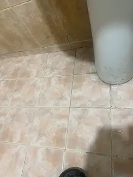 Snapshot of Binuthomas chatting on 10.15.25 Binuthomas online show from 10.15.25