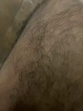 Snapshot of Binuthomas chatting on 10.27.25 Binuthomas online show from 10.27.25