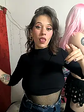 Snapshot of femdomroom chatting on 04.28.26 femdomroom online show from 04.28.26