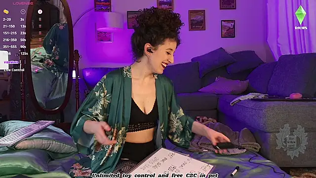 Snapshot of thewillownest_ chatting on 11.16.25 thewillownest online show from 11.16.25