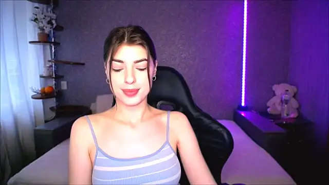 Snapshot of Dianaa_Lee0 chatting on 05.11.26 Dianaa Lee0 online show from 05.11.26