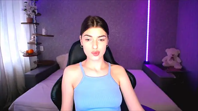 Snapshot of Dianaa_Lee0 chatting on 05.18.26 Dianaa Lee0 online show from 05.18.26