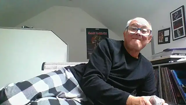 naughtygrandad1 online show from 09.17.25