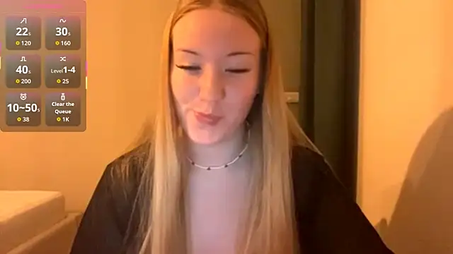 Snapshot of PandaFluff chatting on 10.19.25 PandaFluff online show from 10.19.25