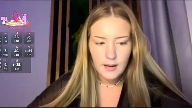 Snapshot of PandaFluff chatting on 11.23.25 PandaFluff online show from 11.23.25