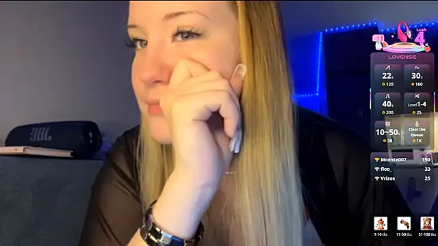 Snapshot of PandaFluff chatting on 01.05.26 PandaFluff online show from 01.05.26