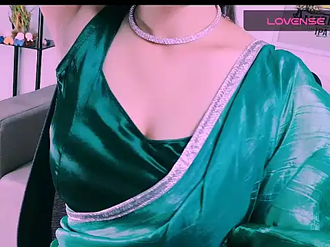 Snapshot of My_Rose chatting on 09.20.25 My Rose online show from 09.20.25