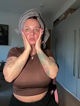 OliviaaFischer online show from 02.25.26