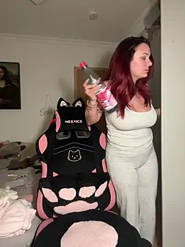 OliviaaFischer online show from 04.10.26