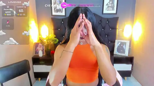 Snapshot of Lucia-Horny24 chatting on 09.10.25 Lucia-Horny24 online show from 09.10.25