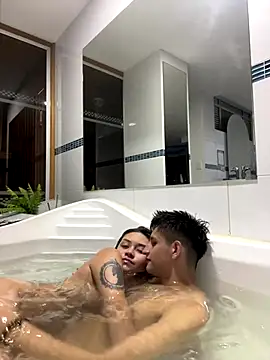 Noa Arez online show from 12.18.25