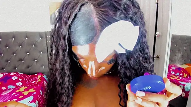 Snapshot of Sara_hot12112 chatting on 11.05.25 Sara hot12112 online show from 11.05.25