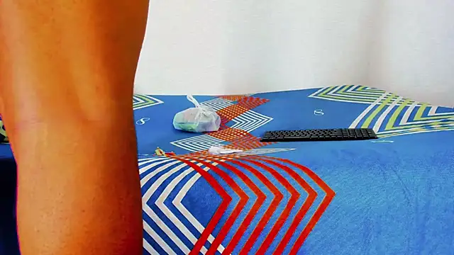 Snapshot of Sara_hot12112 chatting on 11.12.25 Sara hot12112 online show from 11.12.25