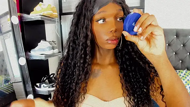 Snapshot of Sara_hot12112 chatting on 11.14.25 Sara hot12112 online show from 11.14.25