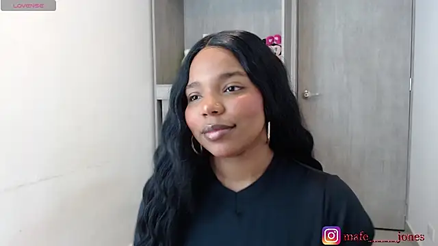 Chanell mina online show from 11.21.25