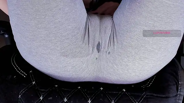 Cameltoe squirt inPants online show from 09.09.25