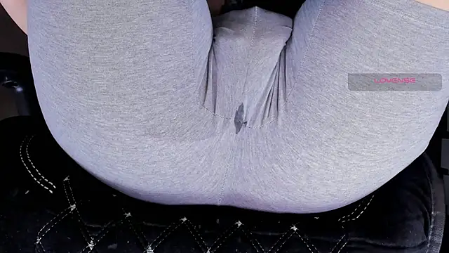 Cameltoe squirt inPants online show from 09.10.25